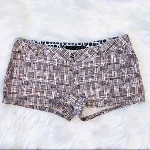 Volcom Shorts - Volcom cream and brown stencil pattern shorts 3 Volcom Shorts - Volcom cream and brown stencil pattern shorts 3